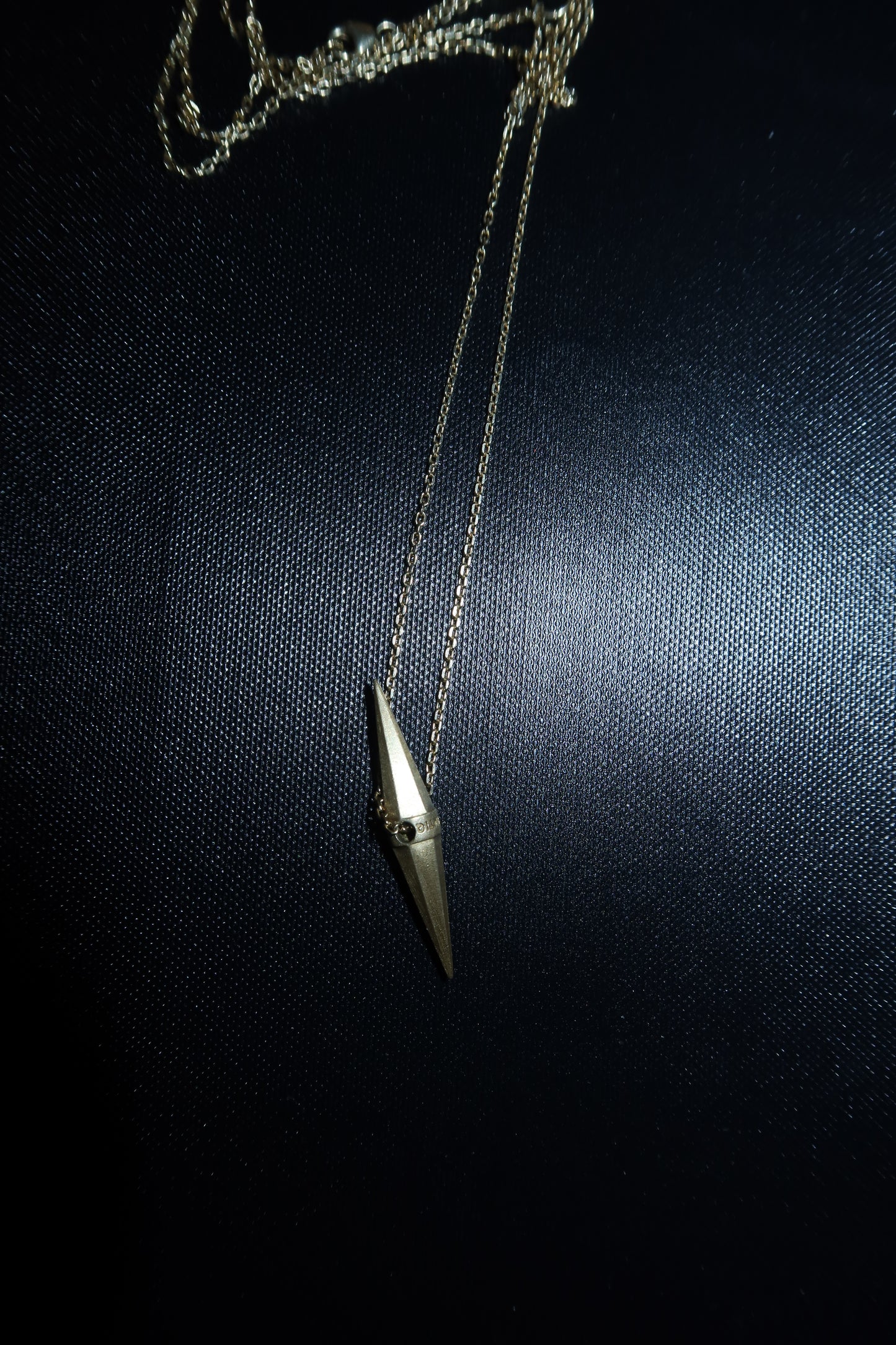 Підвіс Balance в позолоті матовій