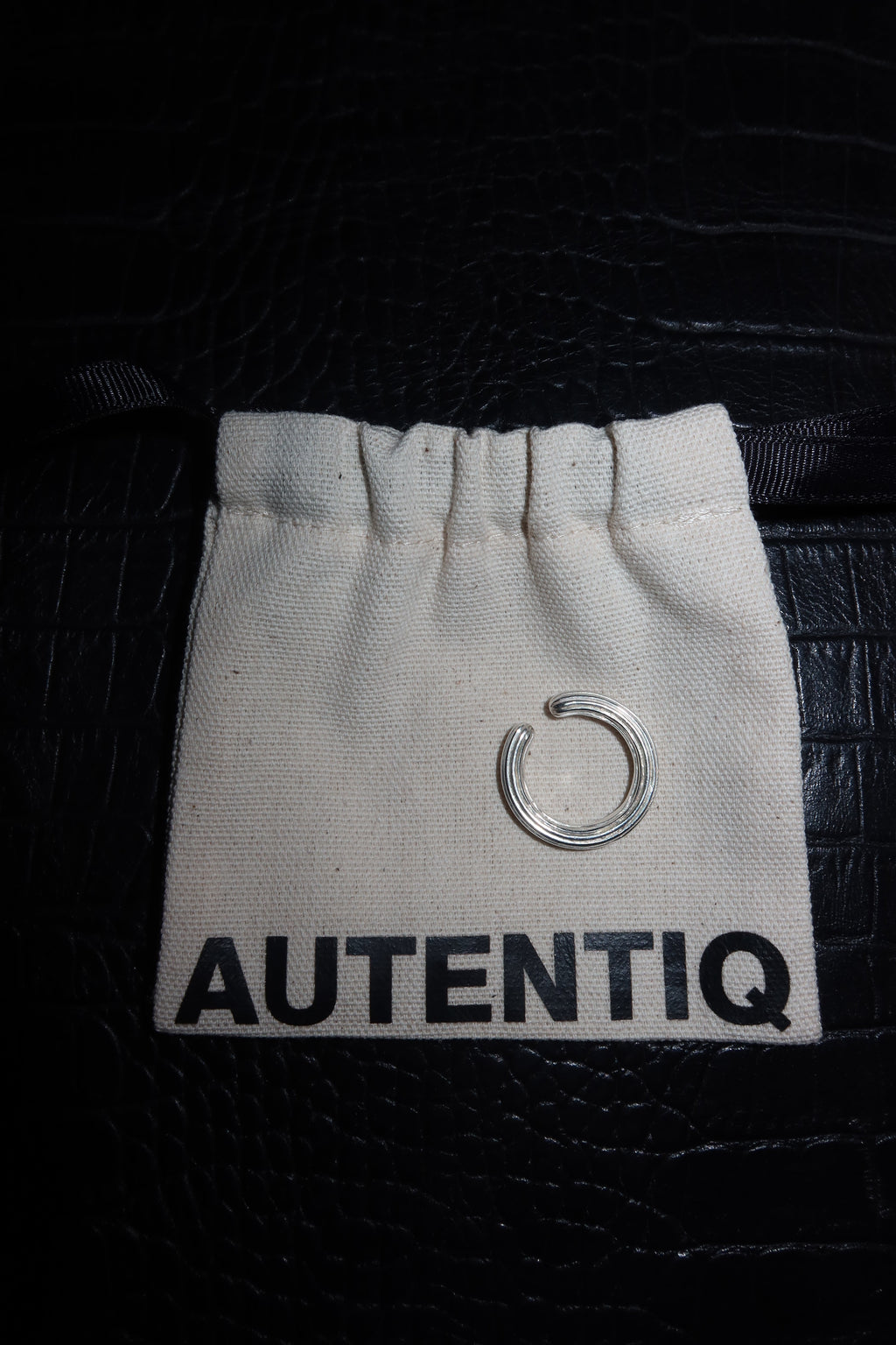 Essence revealed каблучка 1.