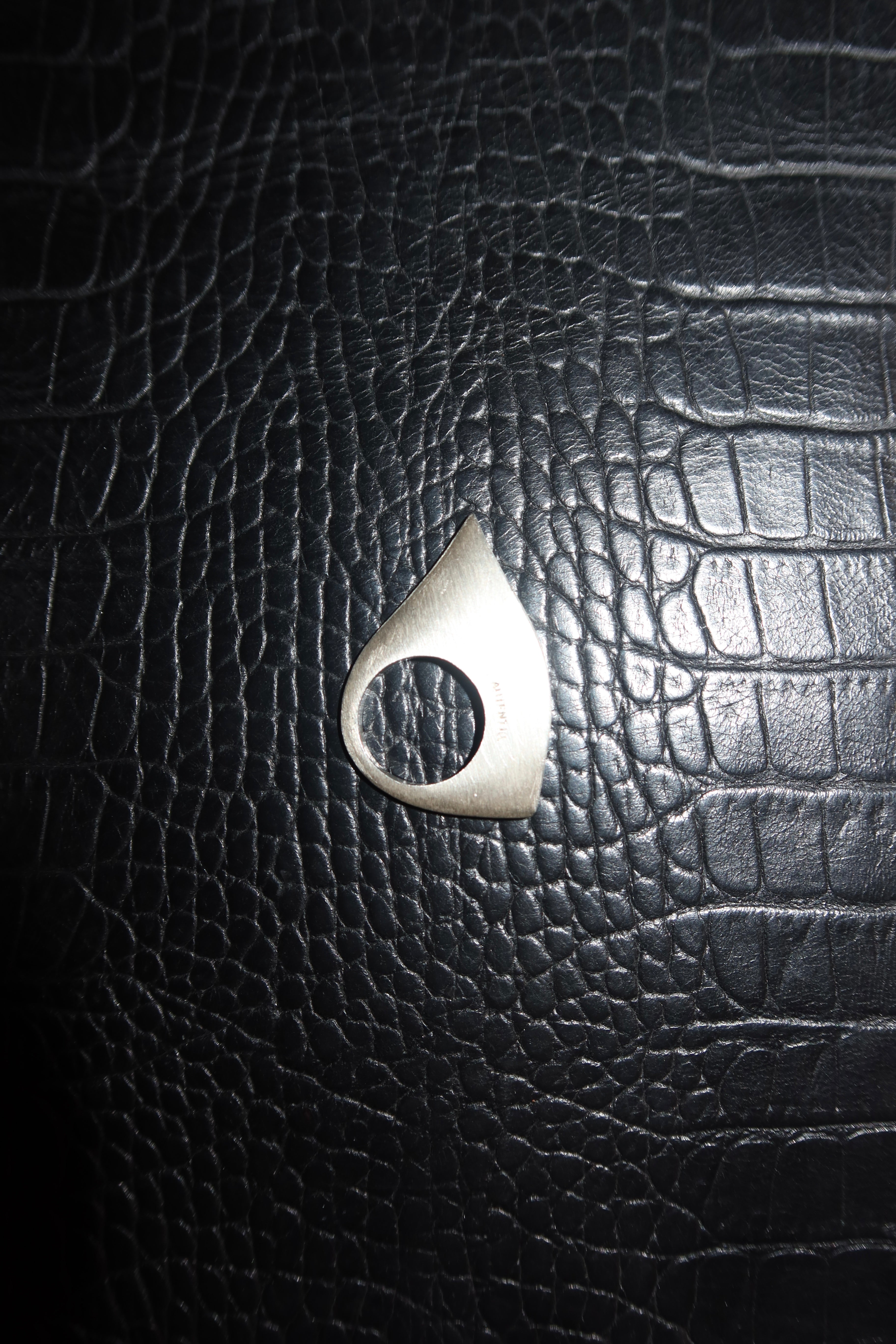 Essence revealed каблучка 4.