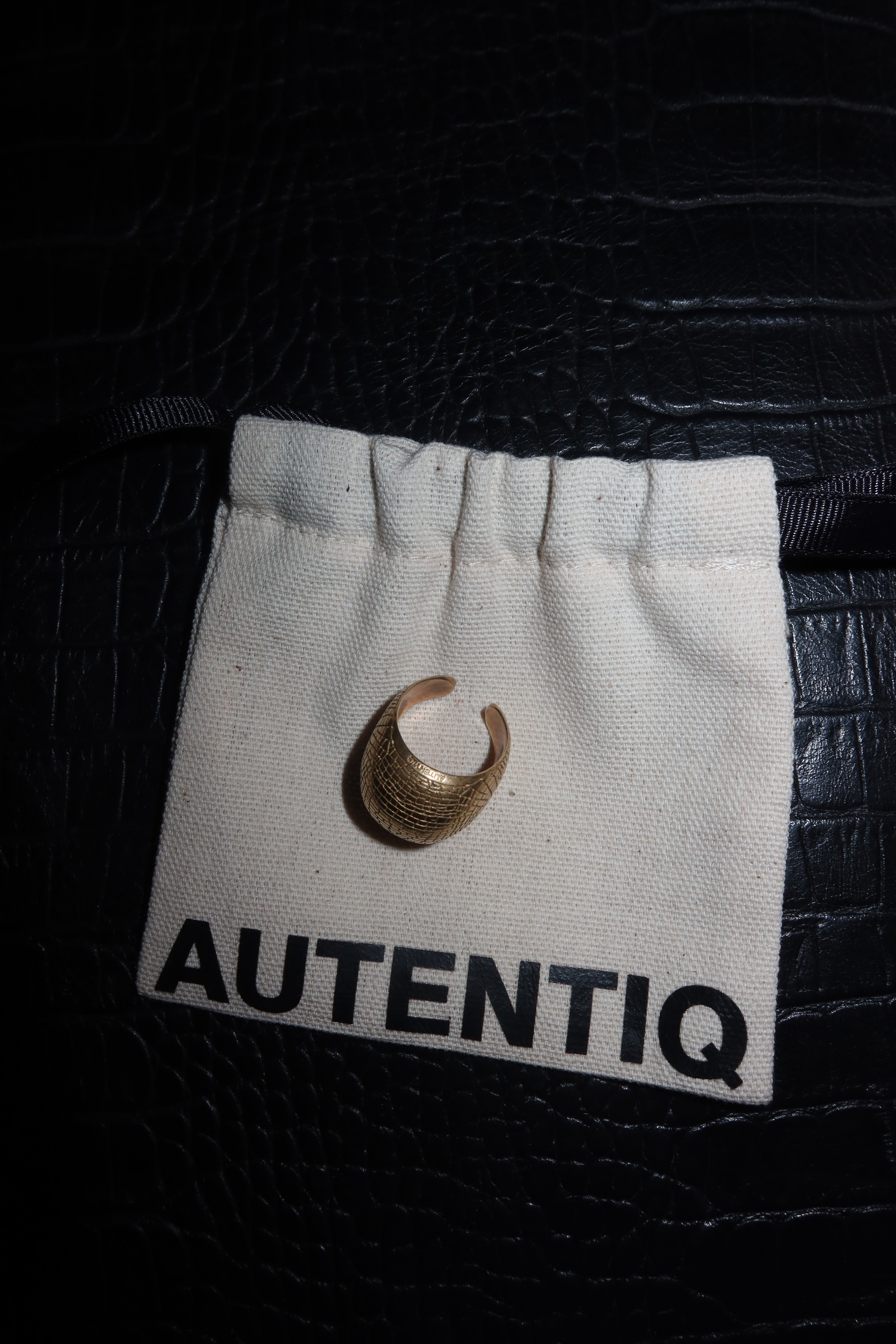 Каблучка Volition в позолоті