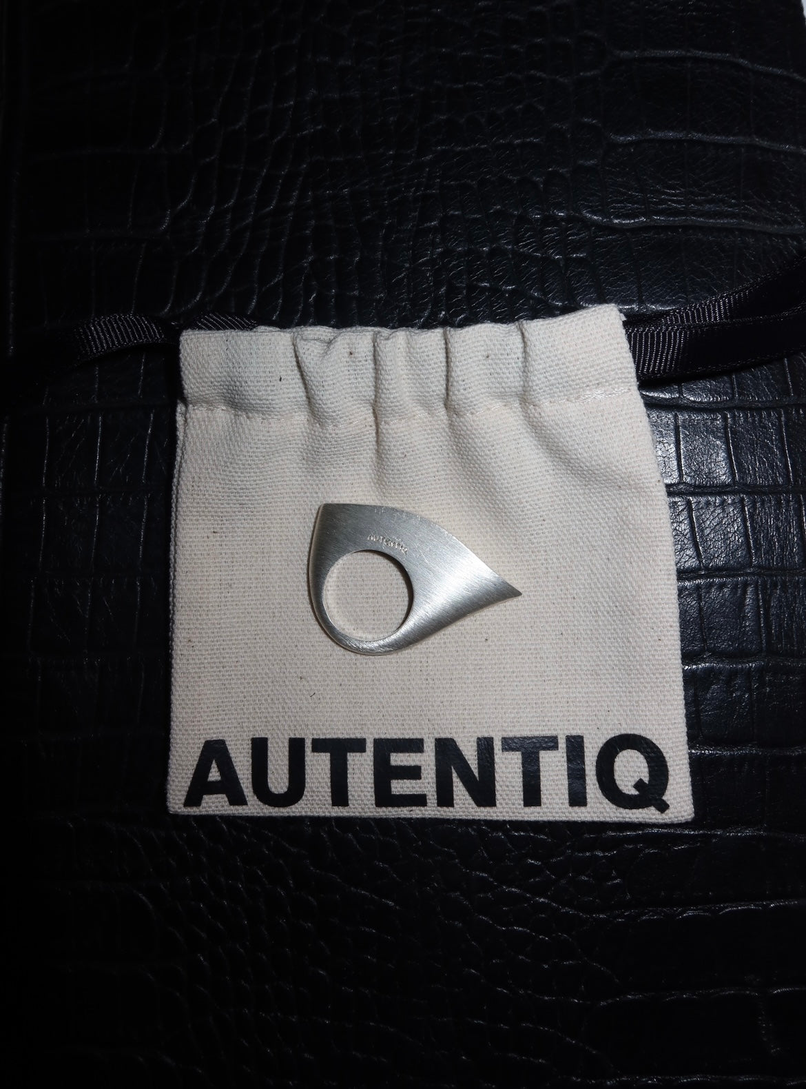 Essence revealed каблучка 4.