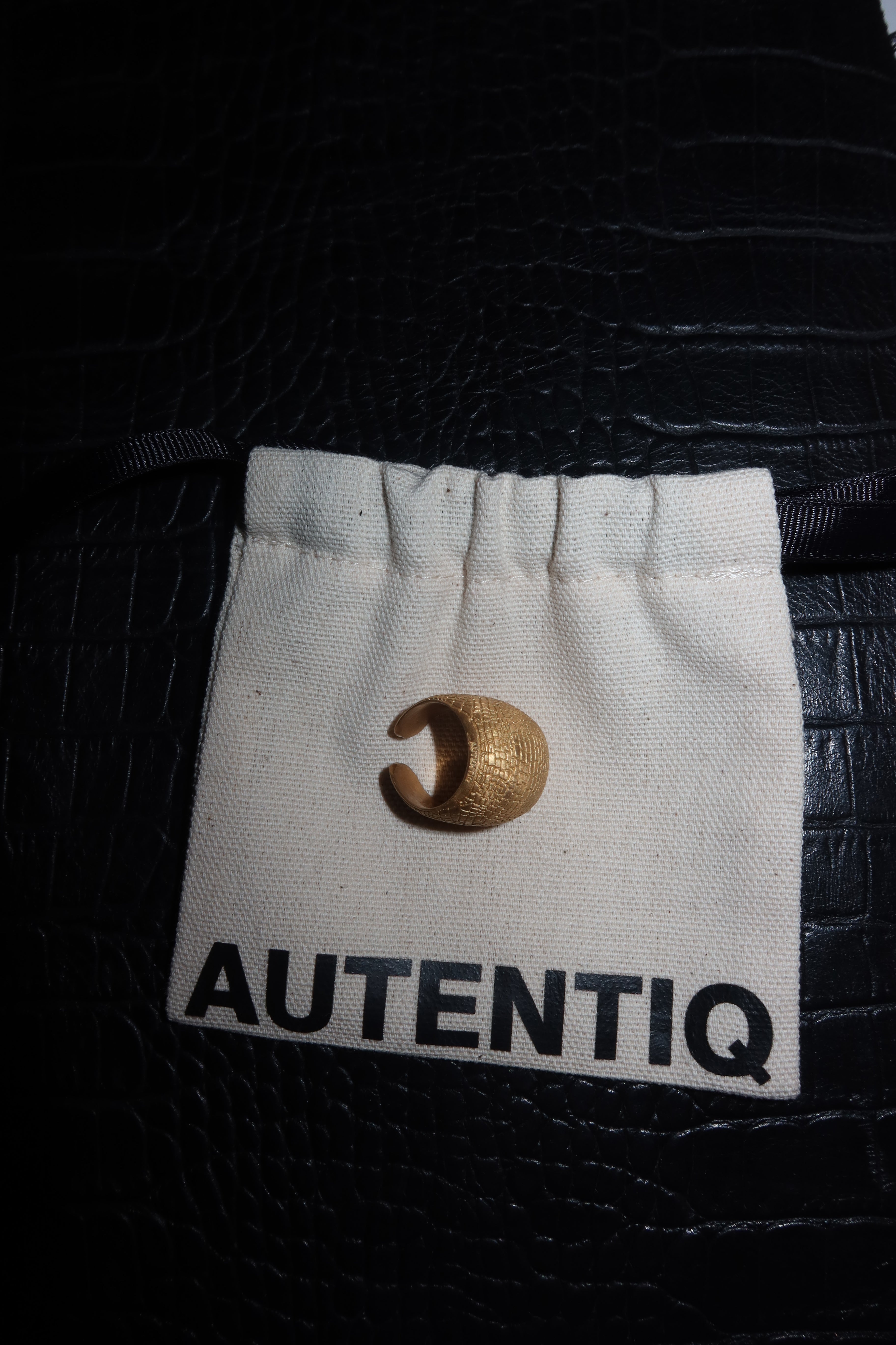 Каблучка Volition в позолоті